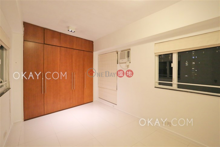 HK$ 38,000/ month Villa Serene Central District | Tasteful 1 bedroom on high floor with terrace | Rental