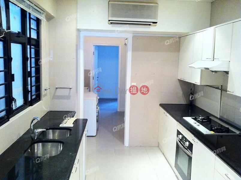 Property Search Hong Kong | OneDay | Residential Sales Listings | Repulse Bay Garden | 3 bedroom Low Floor Flat for Sale