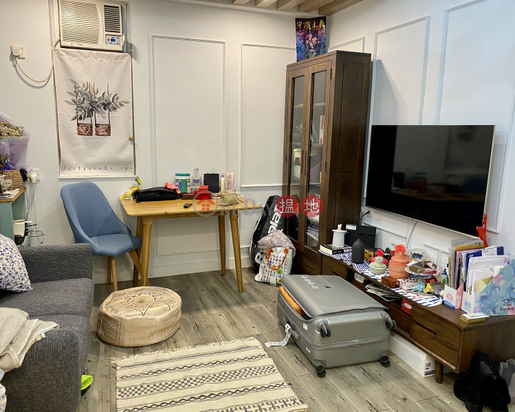 Newly renovated and fully furnished quiet 2-bedroom in mid-level west 15 To Li Terrace | Western District | Hong Kong Rental HK$ 20,000/ month