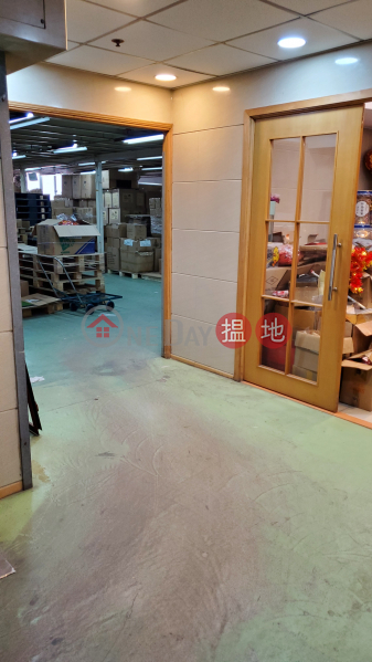 Three-phase 630A electrical system, 15.5 ft ceiling height, vacant unit for sale. | Nan Fung Industrial City 南豐工業城 Sales Listings