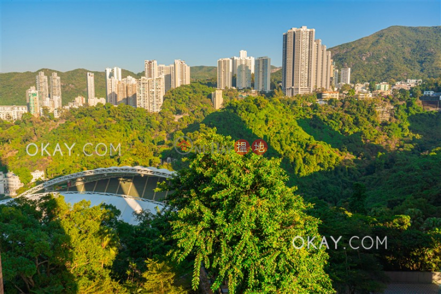 Luxurious 3 bedroom with racecourse views & balcony | Rental | Broadwood Twelve 樂天峰 Rental Listings