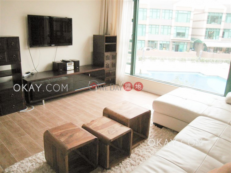 Luxurious 2 bedroom with parking | For Sale | Stanford Villa Block 3 旭逸居3座 Sales Listings