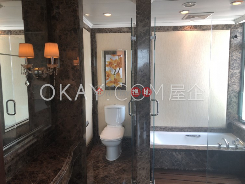 HK$ 128,000/ month | Bowen\'s Lookout | Eastern District | Gorgeous 4 bedroom on high floor with balcony & parking | Rental