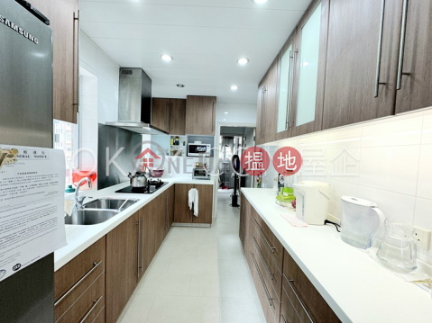 Efficient 3 bed on high floor with balcony & parking | For Sale | Summit Court 雲峰大廈 _0