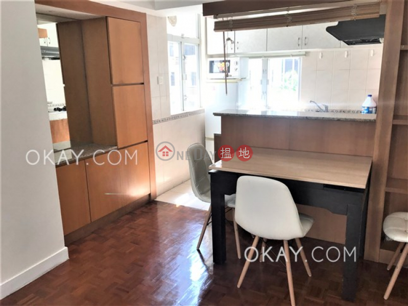 Unique 2 bedroom in Mid-levels West | Rental | Robinson Crest 賓士花園 Rental Listings