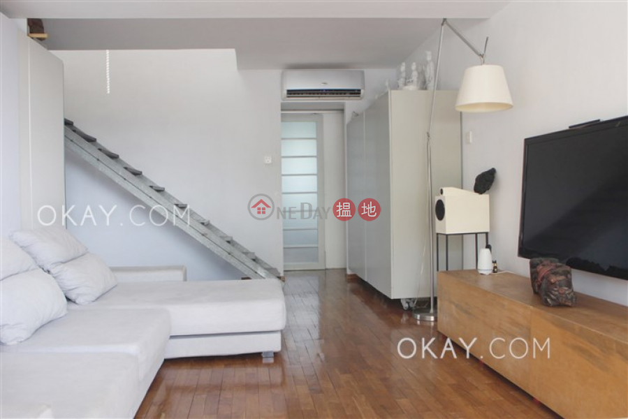 Property Search Hong Kong | OneDay | Residential | Sales Listings | Lovely house on high floor with sea views & rooftop | For Sale