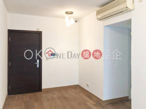 Gorgeous 2 bedroom with balcony | For Sale | Centrestage 聚賢居 _0