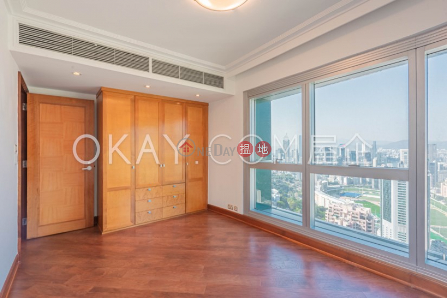 Exquisite 3 bedroom with harbour views & parking | Rental | The Summit 御峰 Rental Listings