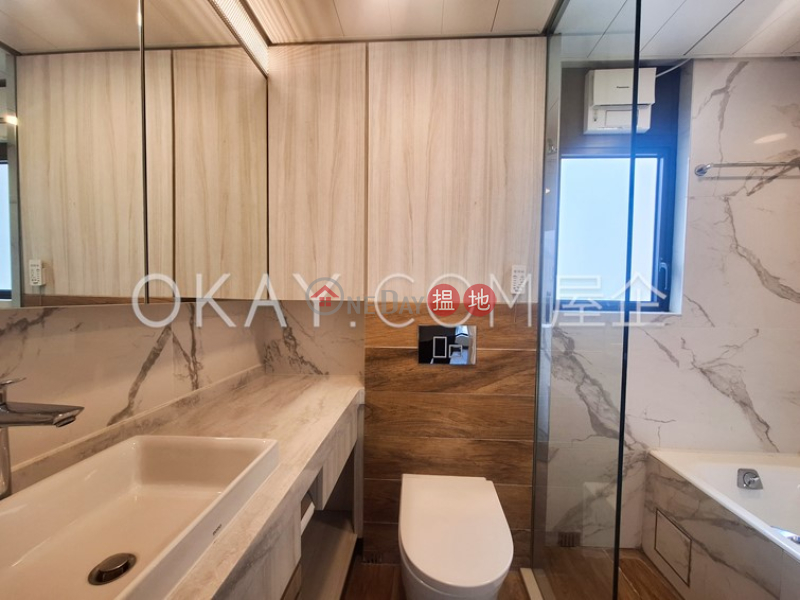 HK$ 21M, C.C. Lodge, Wan Chai District Stylish 3 bedroom on high floor with rooftop | For Sale
