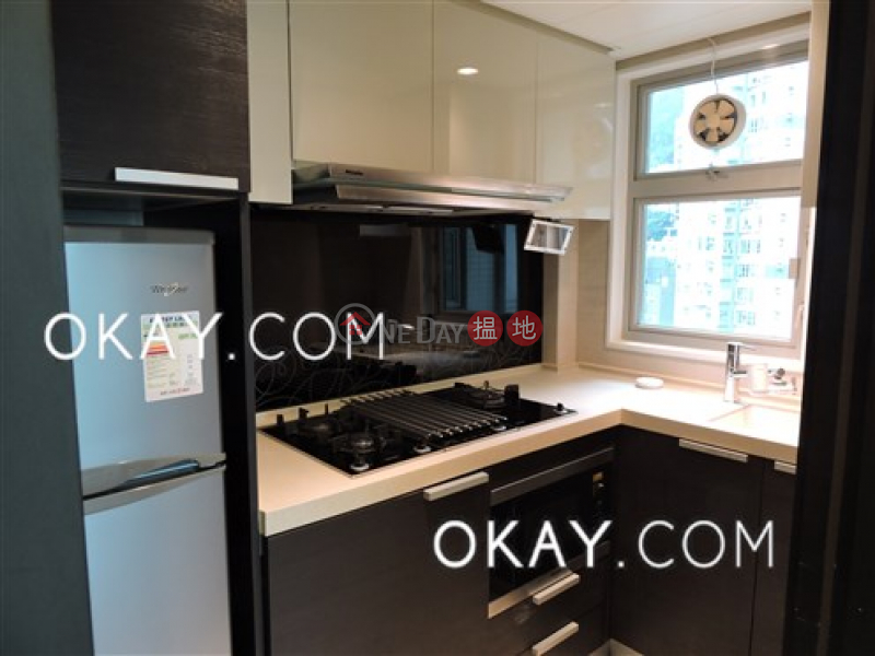 HK$ 11.4M | Centre Place Western District, Lovely 2 bedroom on high floor with sea views & balcony | For Sale