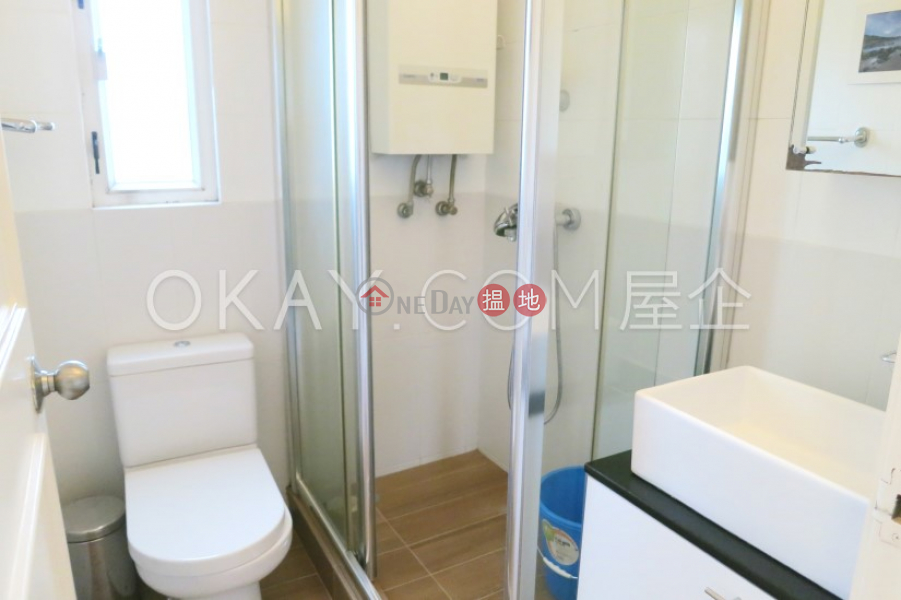 HK$ 28,000/ month, Panny Court Wan Chai District Unique 2 bedroom on high floor with rooftop | Rental