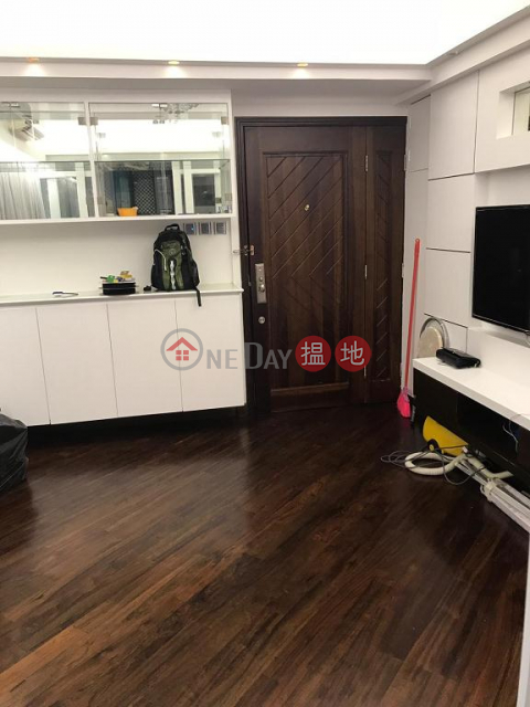 Flat for Rent in Pao Woo Mansion, Wan Chai | Pao Woo Mansion 保和大廈 _0