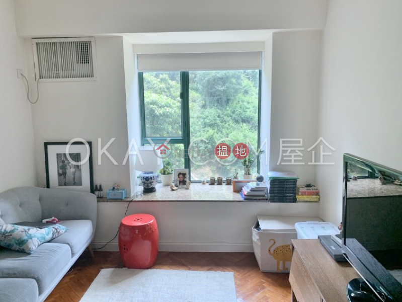 Rare 2 bedroom in Mid-levels Central | For Sale | Hillsborough Court 曉峰閣 Sales Listings