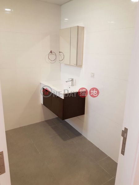 Stylish renovation high ceilings practical | City Industrial Complex 城市工業中心 Sales Listings