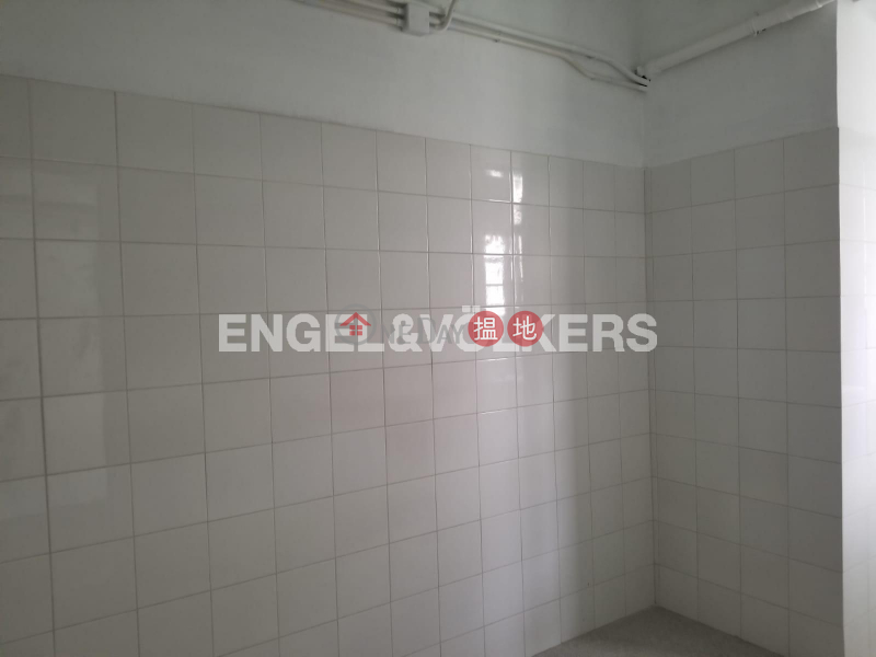 HK$ 20,000/ month | No 11 Wing Lee Street Central District, Studio Flat for Rent in Soho