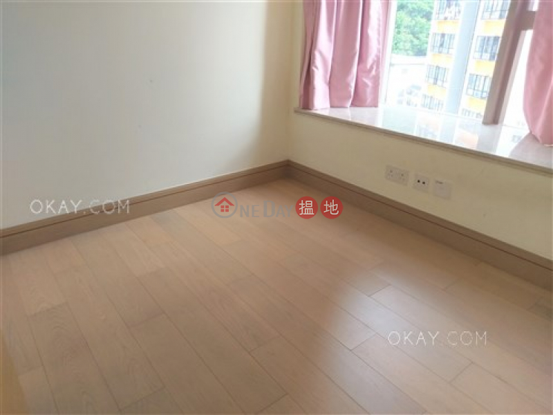 Tasteful 3 bedroom with balcony | Rental 37 Cadogan Street | Western District | Hong Kong | Rental, HK$ 55,000/ month