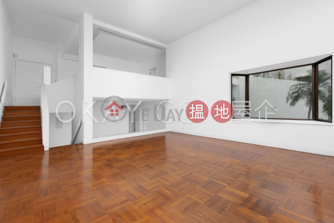 Lovely 4 bedroom with terrace & parking | Rental | House A1 Stanley Knoll 赤柱山莊A1座 _0