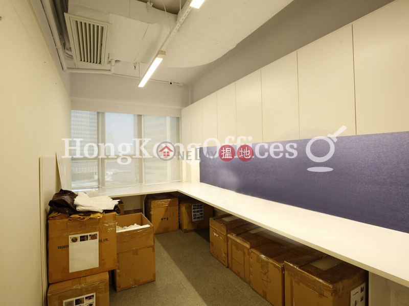 Chuang\'s Tower | Middle | Office / Commercial Property, Rental Listings, HK$ 127,655/ month