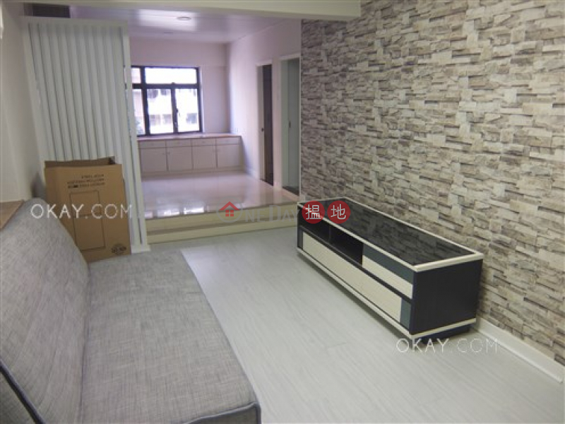 Practical 2 bedroom in Mid-levels West | For Sale | Caineway Mansion 堅威大廈 Sales Listings