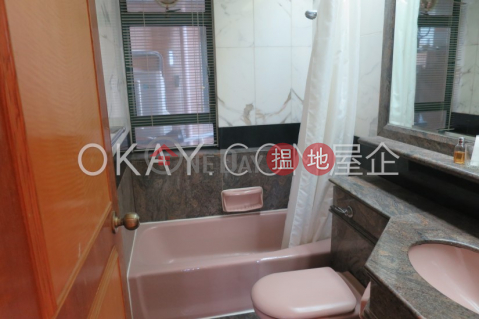 Stylish 2 bedroom on high floor with parking | Rental | Hillsborough Court 曉峰閣 _0