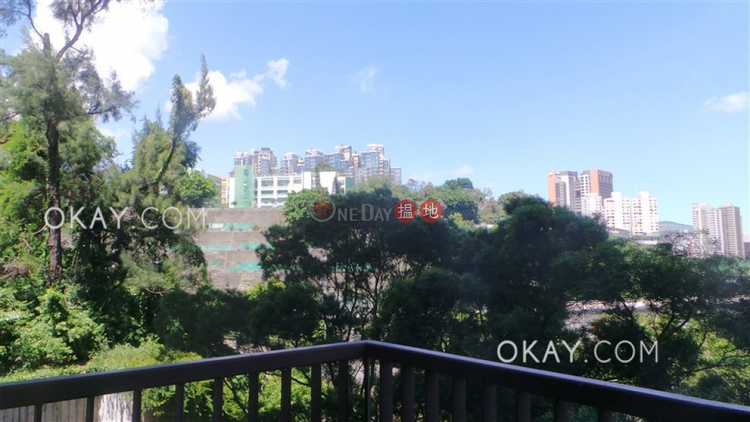 Nicely kept 3 bedroom with balcony & parking | Rental | Wylie Court 衛理苑 Rental Listings