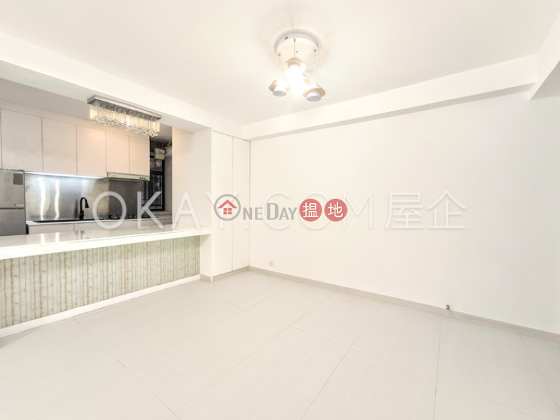 Luxurious 3 bedroom in Mid-levels West | For Sale | Blessings Garden 殷樺花園 Sales Listings