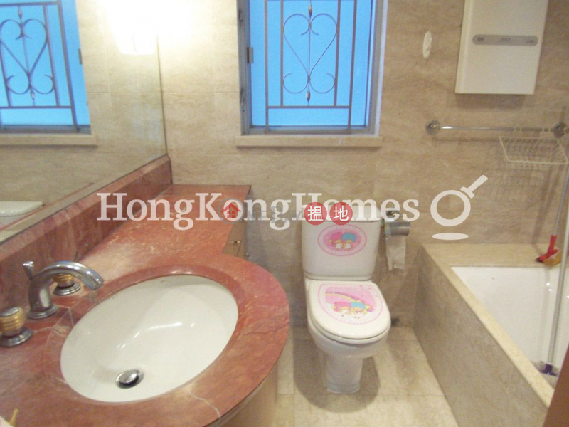 HK$ 21M | The Waterfront Phase 1 Tower 3, Yau Tsim Mong, 3 Bedroom Family Unit at The Waterfront Phase 1 Tower 3 | For Sale