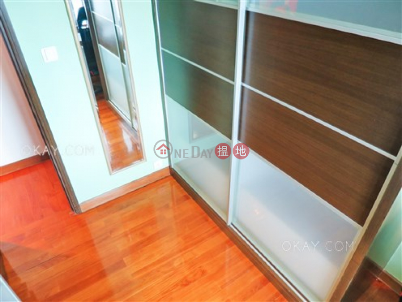 HK$ 45,000/ month Palatial Crest | Western District Gorgeous 3 bedroom in Mid-levels West | Rental