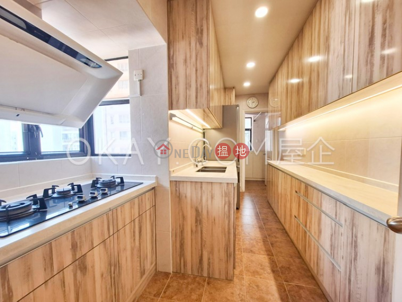 HK$ 42,000/ month Way Man Court, Wan Chai District Efficient 3 bedroom with balcony | Rental