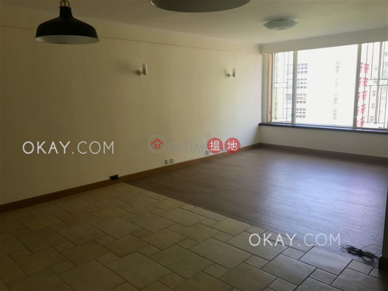 Popular 3 bedroom with parking | For Sale | Glory Heights 嘉和苑 Sales Listings