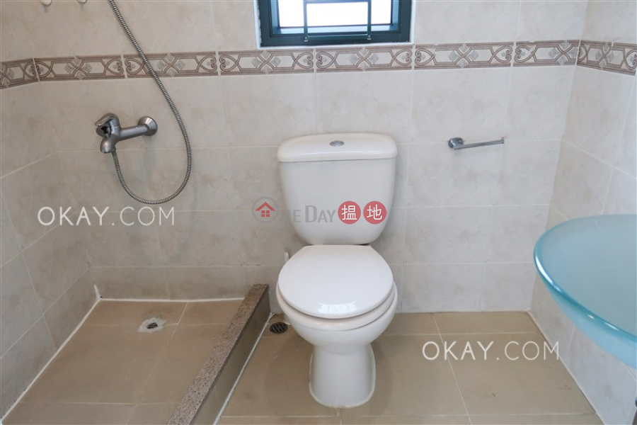 HK$ 28,000/ month, Elite Court | Western District | Lovely 2 bedroom with balcony | Rental