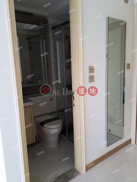 HK$ 17,000/ month Villa D\'ora, Western District, Villa D\'ora | Mid Floor Flat for Rent