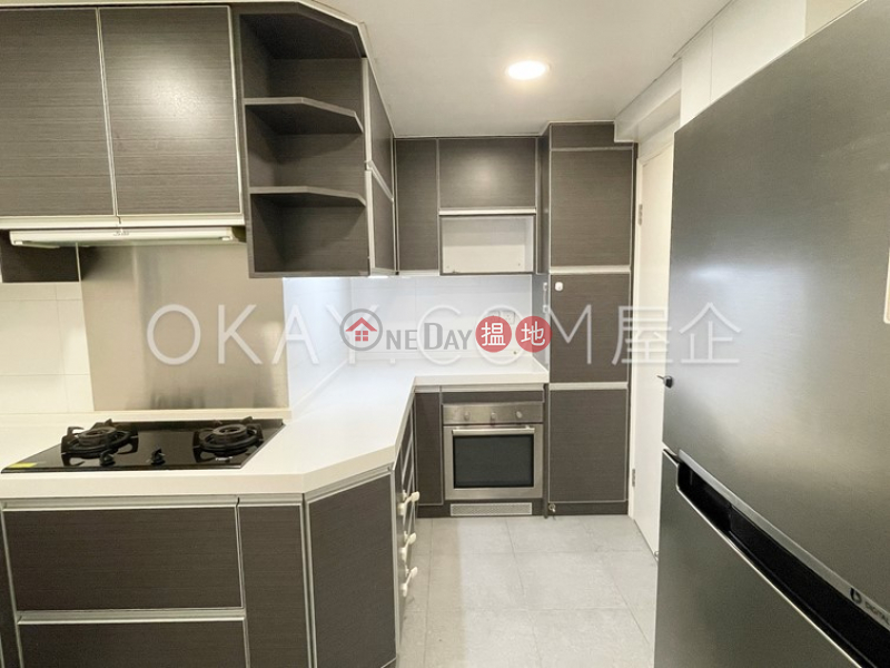 HK$ 45,000/ month | Kam Fai Mansion | Central District | Nicely kept 3 bedroom with balcony | Rental