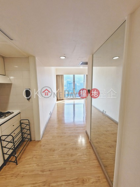 Convention Plaza Apartments | High | Residential Sales Listings | HK$ 10.5M