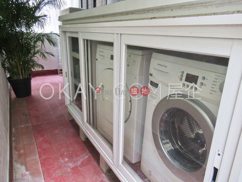 HK$ 30,000/ month, Midland Court | Western District, Charming with terrace & balcony | Rental