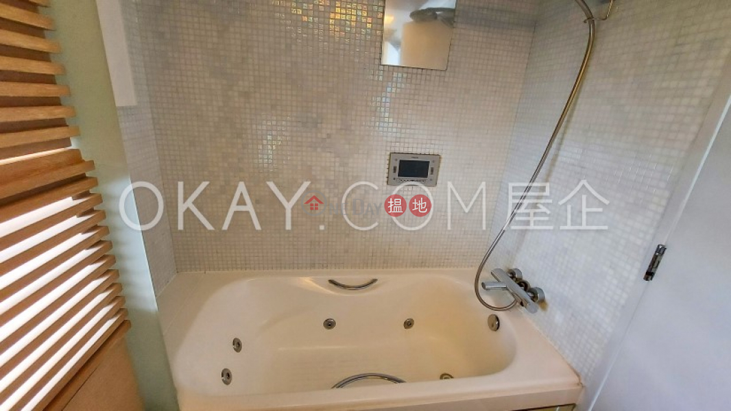 HK$ 43,500/ month, Centrestage Central District, Unique 3 bedroom on high floor with balcony | Rental