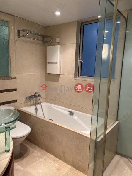 Three bedrooms, one suite, and one study in The Harbourside 1 Austin Road West | Yau Tsim Mong | Hong Kong | Sales HK$ 31M