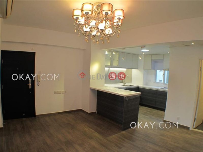HK$ 11M | Caravan Court | Central District Charming 2 bedroom in Mid-levels West | For Sale