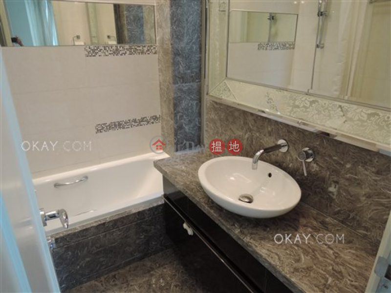Stylish 3 bedroom with balcony | Rental 880-886 King\'s Road | Eastern District Hong Kong, Rental | HK$ 34,000/ month