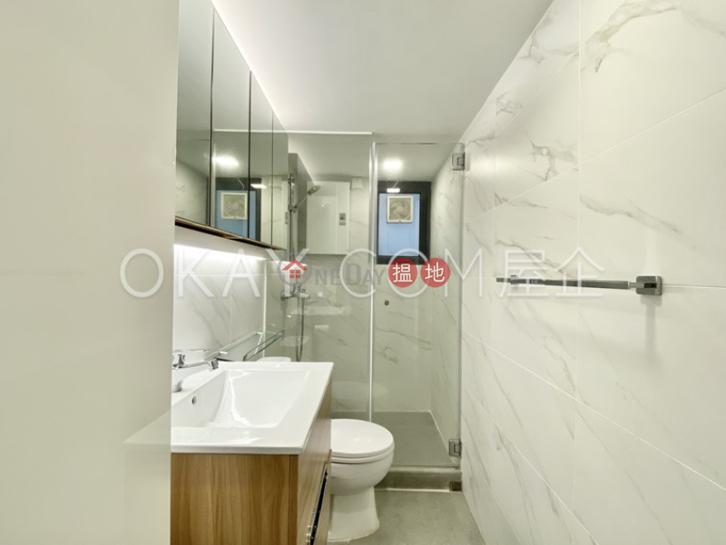 HK$ 29,000/ month, Luen Fat Apartments | Western District Cozy with terrace in Western District | Rental