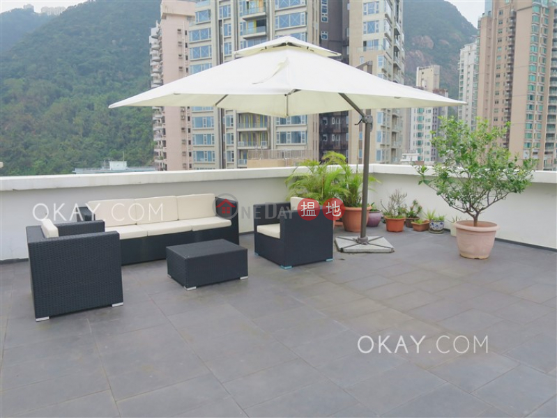 Property Search Hong Kong | OneDay | Residential, Rental Listings | Tasteful 2 bedroom on high floor with rooftop | Rental