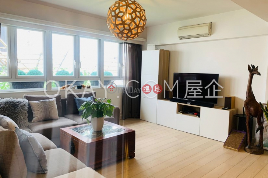 HK$ 24M | Tung Shan Villa, Wan Chai District, Tasteful 3 bedroom with parking | For Sale