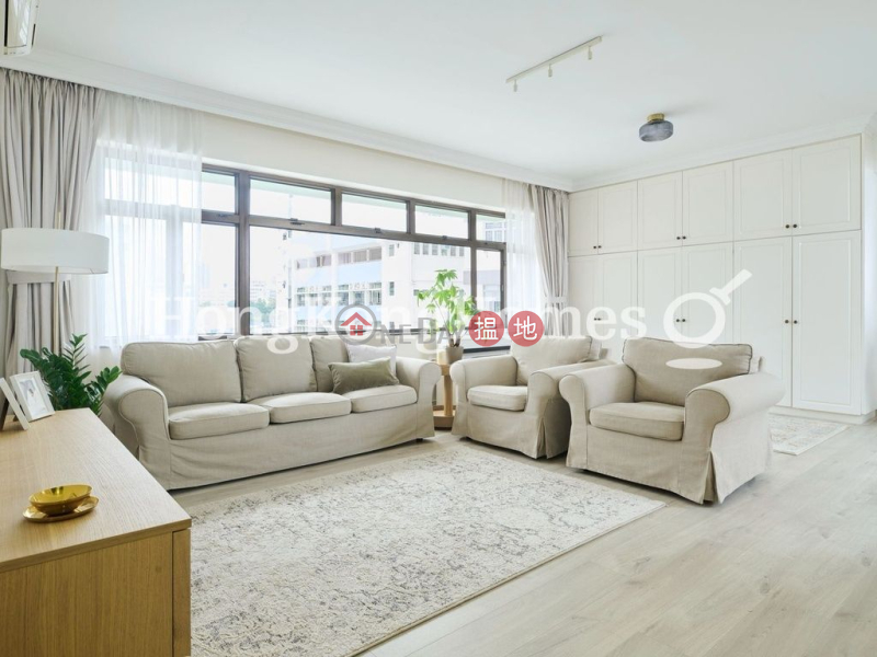 3 Bedroom Family Unit for Rent at Mount Trio Court | Mount Trio Court 鼎峰大廈 Rental Listings