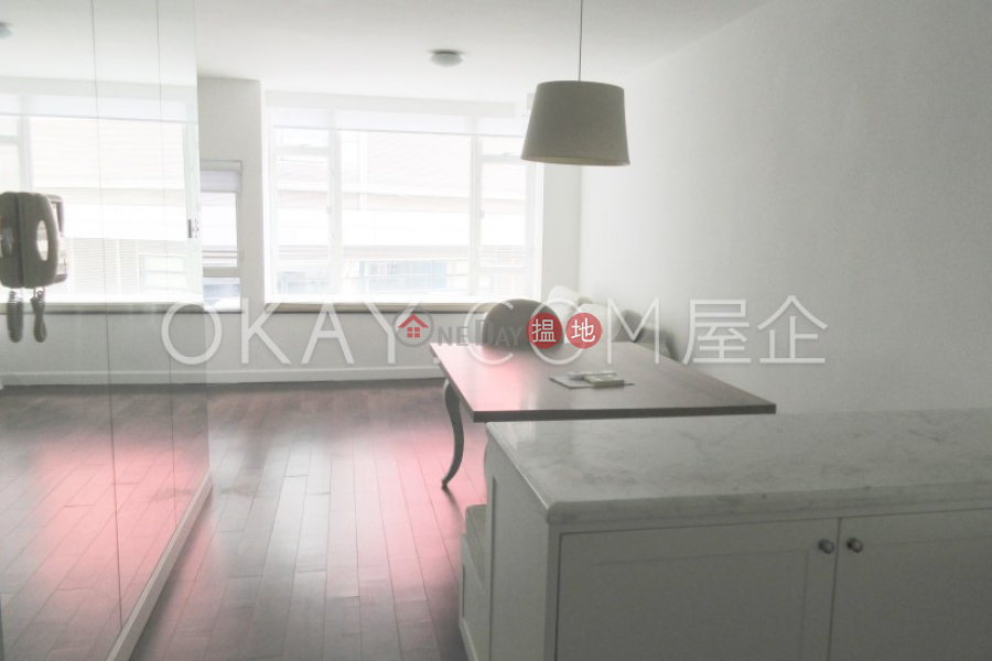 Tasteful 2 bedroom with terrace | Rental, Hollywood Terrace 荷李活華庭 Rental Listings | Central District (OKAY-R18369)