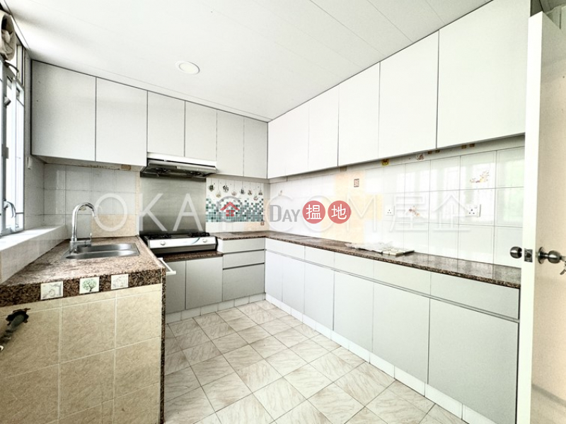 HK$ 12.5M | Hoover Court Kowloon City | Nicely kept 4 bedroom with balcony & parking | For Sale