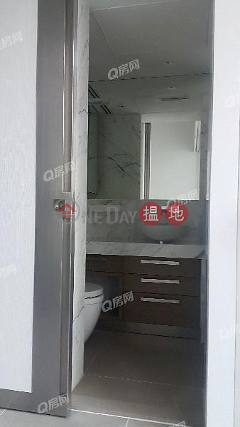 HK$ 21,000/ month Eight South Lane Western District, Eight South Lane | High Floor Flat for Rent
