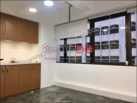 Office for Rent in Wan Chai District, Queen's Centre 帝后商業中心 | Wan Chai District (A058841)_0