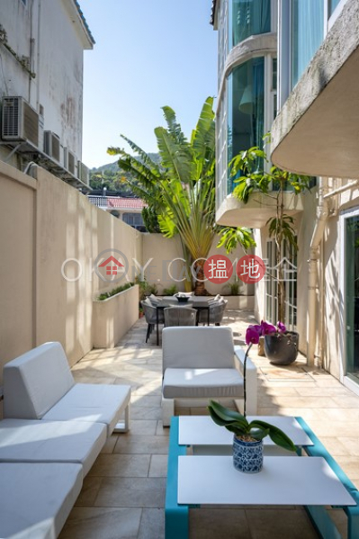HK$ 27.5M | Ng Fai Tin Village House | Sai Kung | Stylish house with rooftop, terrace & balcony | For Sale