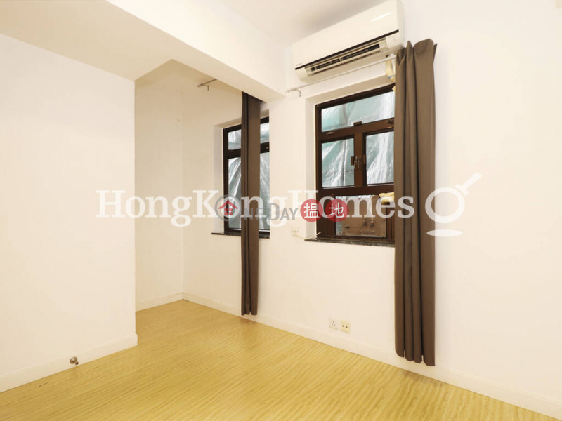 Property Search Hong Kong | OneDay | Residential Rental Listings | 3 Bedroom Family Unit for Rent at Tai Shing Building
