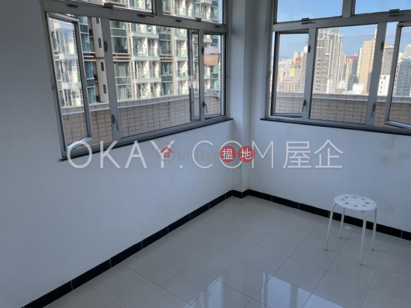 HK$ 29,000/ month | Block B KingsField Tower, Western District | Charming penthouse with sea views, rooftop & terrace | Rental